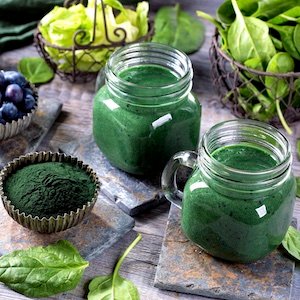 Jus Vert du matin détoxication à la Spiruline !